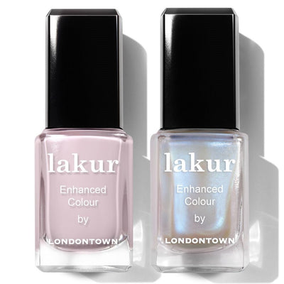 The Starry Chrome Duo from LONDONTOWN includes two bottles of Lakur nail polish: one in light mauve that shifts from crème to chrome and the other morphing into an iridescent pearl.